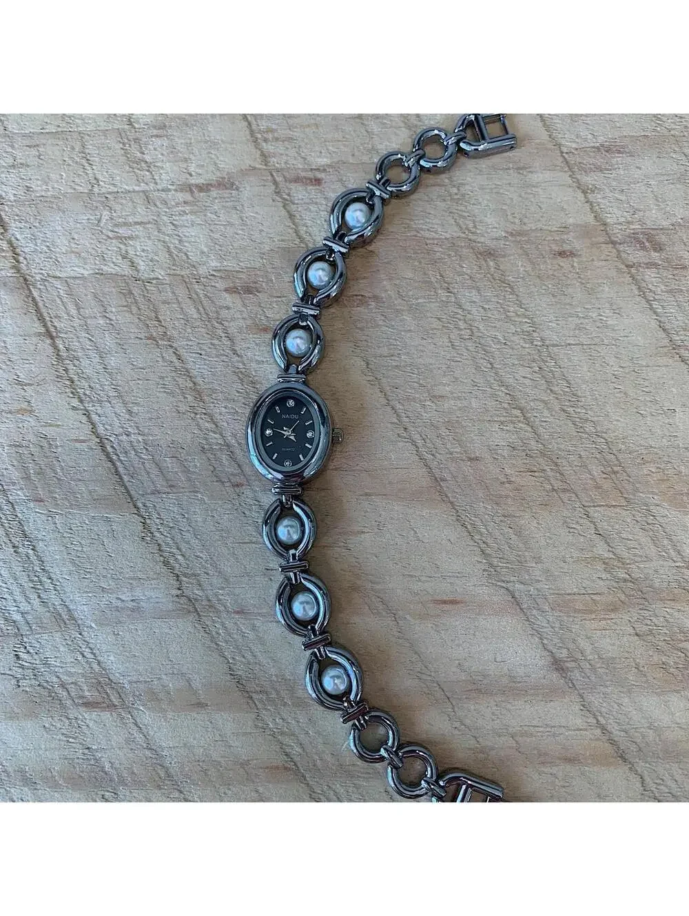 Luxury Y2K style Silver round stainless steel quartz pearl stone charm watch